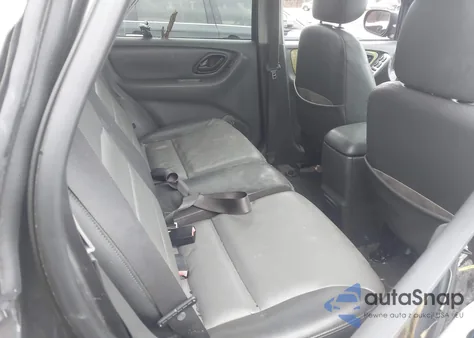 2003 Ford Escape Xlt from USA, damaged, VIN 1FMYU93113KB94431